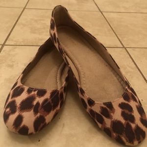 Women’s flats